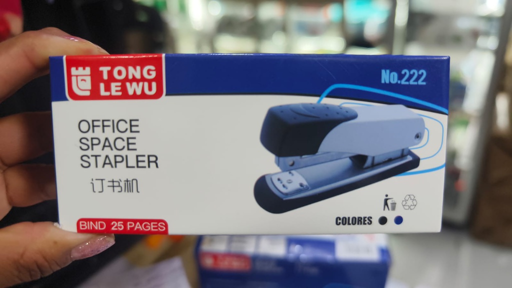Engrampadora TONG LE WU 222 Mediana 24/6(20 hojas)